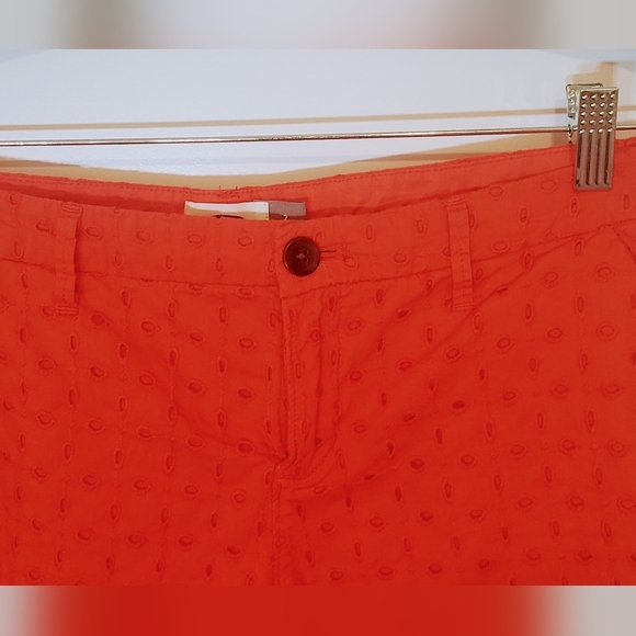 Old Navy Cotton Eyelet Shorts Mid-Rise Hot Tamale Color Size 2 EUC - Picture 9 of 9